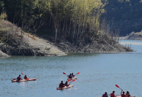 caiac-pe-lac-water-lake